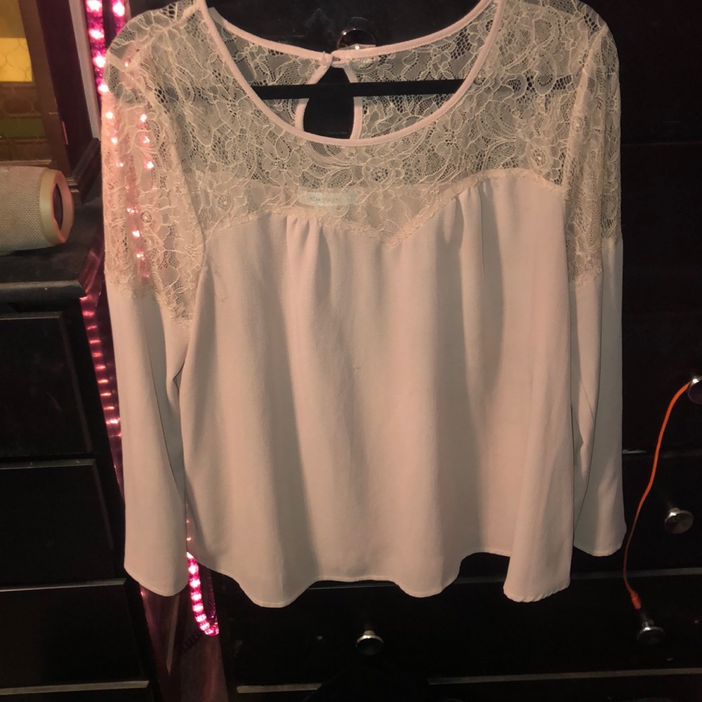 Long sleeve lace shirt